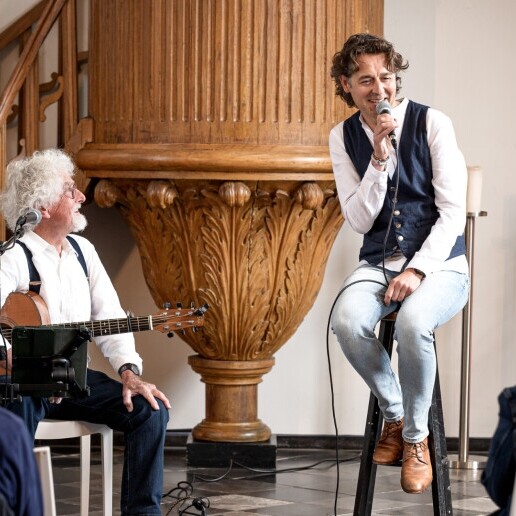 Zanger 's Gravenhage  (NL) Van Folk tot Chanson (Zang/Gitaar)