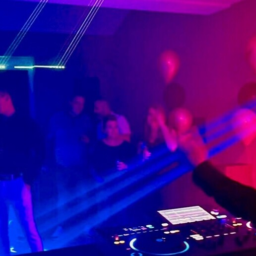 Drive-in show Den Haag  (NL) Festival Rave DJ Show - Club Package