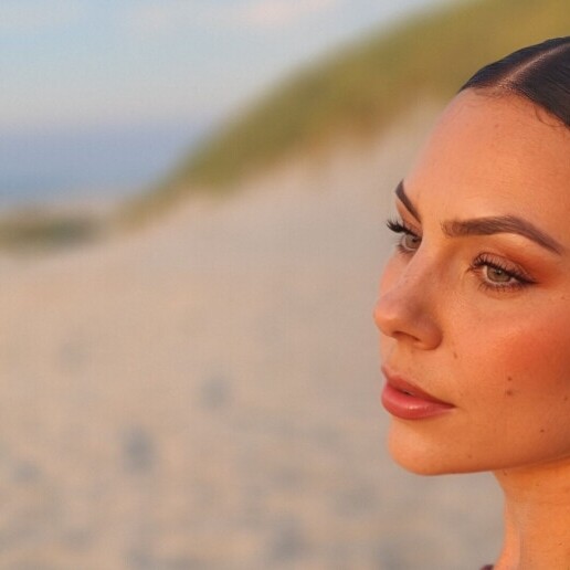 Singer (female) Rijswijk  (Zuid Holland)(NL) Eva Scharmga