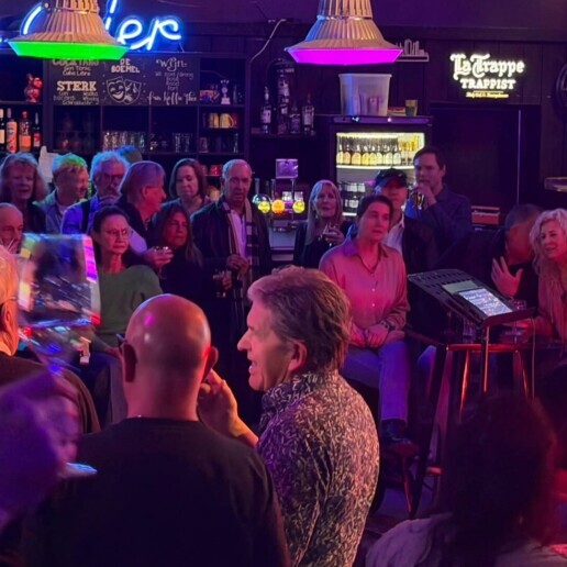 Singer (male) Tilburg  (NL) Thijs Tape act