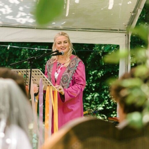 Wedding official Malden  (NL) Speaker at symbolic weddings