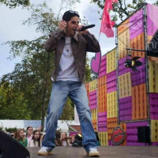 Singer (male) Leiden  (NL) Singer Marlon sing along&party