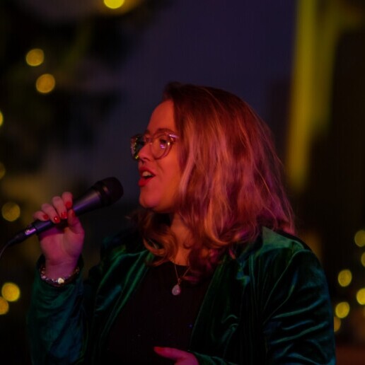 Singer (female) Linschoten  (NL) Christmas singer Meghan