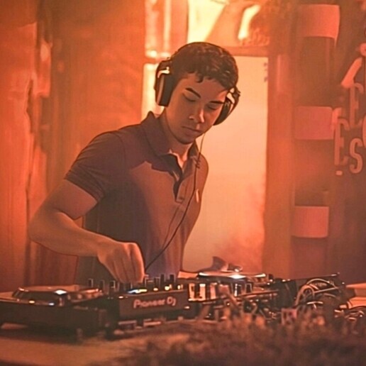 DJ Rijswijk  (Zuid Holland)(NL) DJ Lucid Allround & Feest