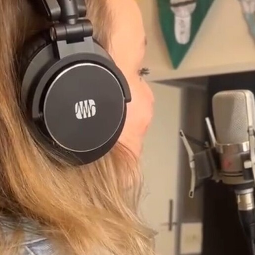 Singer (female) Ommen  (NL) Singer Tessa