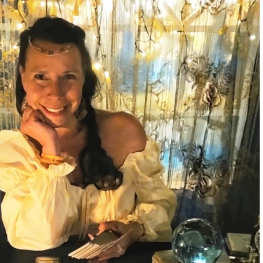 Fortune teller Arnhem  (NL) Waarzegster Madame Raquel