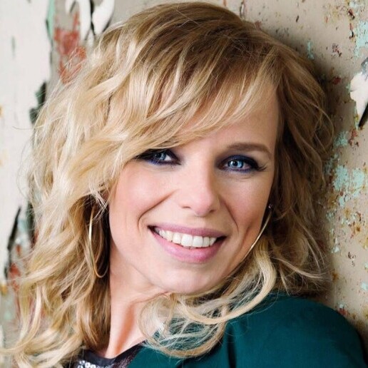 Singer (female) Eersel  (NL) Jacky Sings Bonnie Raitt