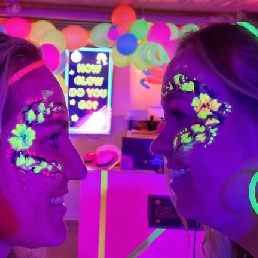 Make-up artist Amsterdam  (NL) Neon/UV Makeup Party Makeup Heads