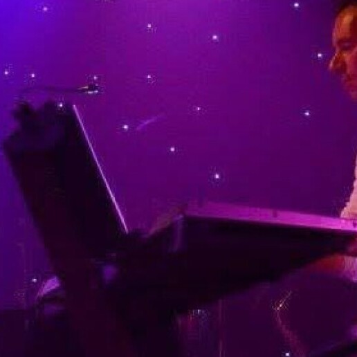 Pianist Helmond  (NL) Keyboardist Chris