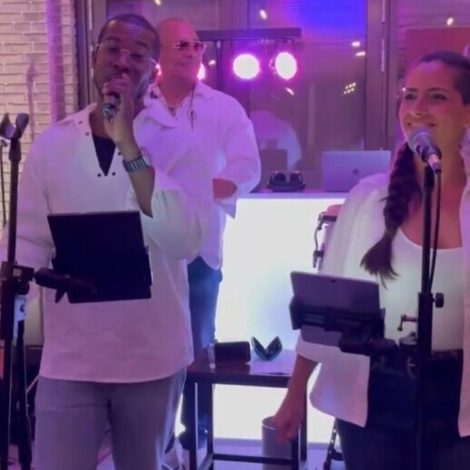 Singer (male) Den Haag  (NL) Rolando Rumbero (Latin Mini Band)