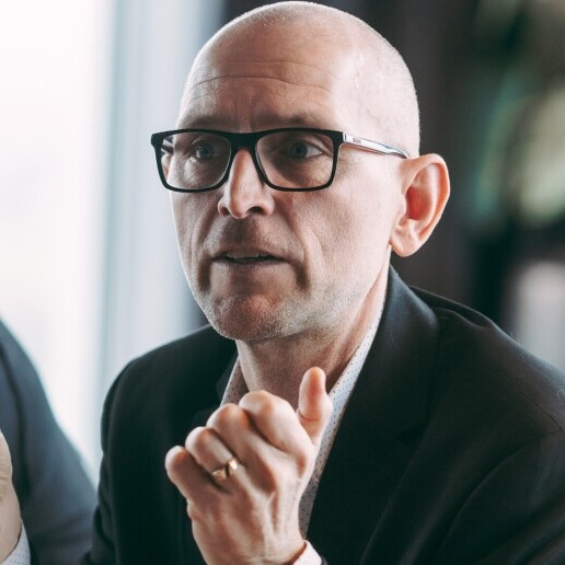 Spreker Velserbroek  (NL) Round table moderator Sander Hulsman