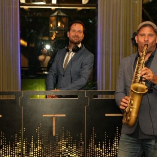 DJ Oosterbeek  (NL) DJ & Sax Show with Saxojoe and Dj Mr. Bowi