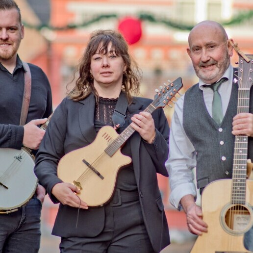 Singing group Laag Zuthem  (NL) The Shannons Band