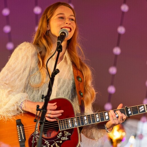 Singer (female) Doetinchem  (NL) Yara Beeks