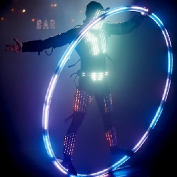 LED Suit + LED Cyr: Acrobatiek Show