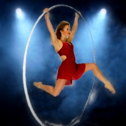 Cyr Wheel Acrobatiek (LED) - Show Laura