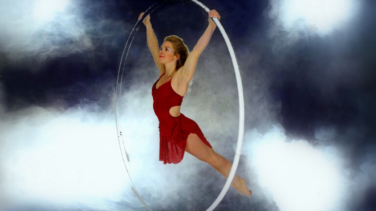 Cyr Wheel Acrobatiek (LED) - Show Laura