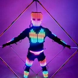 Acrobat Zaandam  (NL) LED Cube + Suit - Visual juggling act