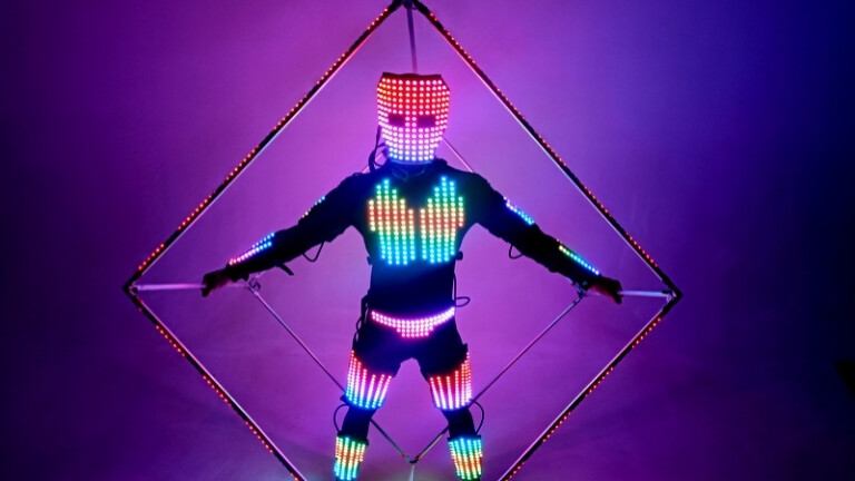 LED Cube + Suit - Visual juggling Act