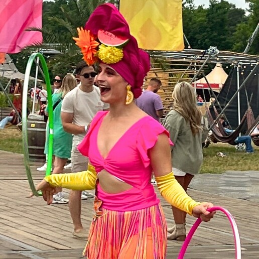 Actor Achel  (BE) Chikita / Hula Hoop / African