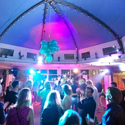 Drive-in show Bilthoven  (NL) All-round Party DJ with Modern Light Show