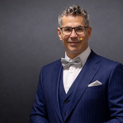 Magician Wijchen  (NL) Top Goochelaar voor Bedrijfsevents