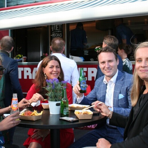 Foodtruck Utrecht  (NL) Toffe frietwagen: Straatvoer