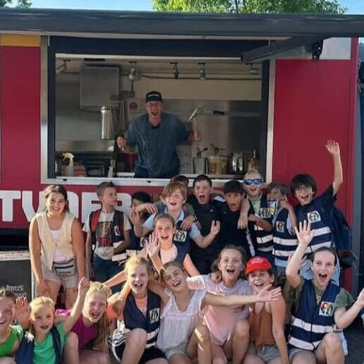 Foodtruck Utrecht  (NL) Toffe frietwagen: Straatvoer