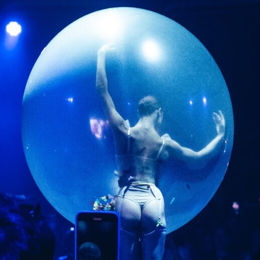 Dancer Amsterdam  (NL) Ballerina in a Balloon