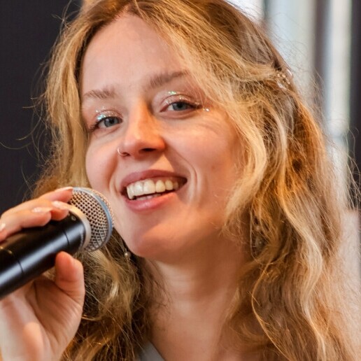 Zangeres Breda  (NL) Bruiloft zangeres | RCHLL music