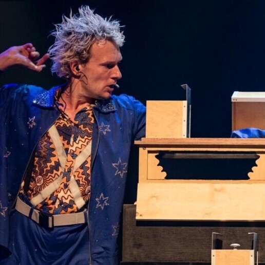 Goochelaar Bussum  (NL) Popstar illusionist Crazy Harder (solo)