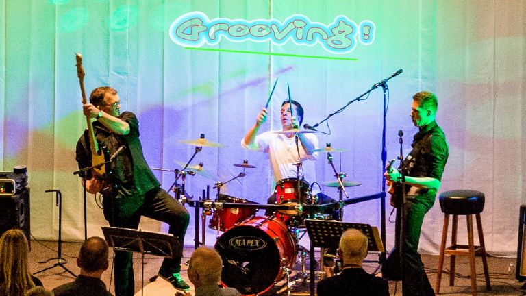 The Groove pop / rock coverband