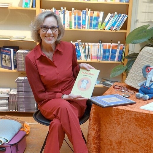 Kids show Zeist  (NL) Omi Chris - Voorlees- & Liedjesshow 3-7