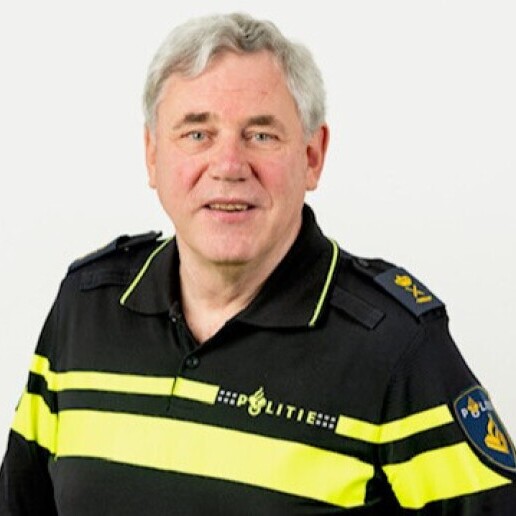 Speaker Ankeveen  (NL) Leading in crisis situations