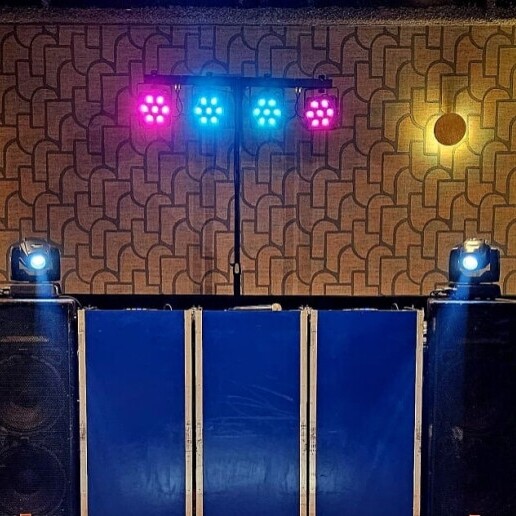 Drive-in show Tilburg  (NL) Feestdj Peerke spins Everywhere !!!