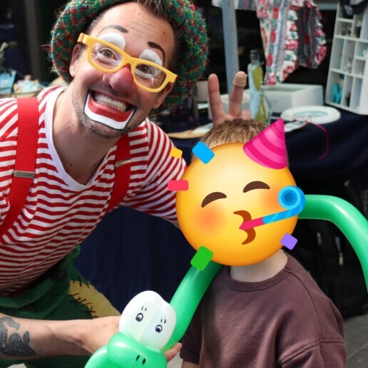 Balloon artist Zaandam  (NL) Clown Docus de Ballonnenclown