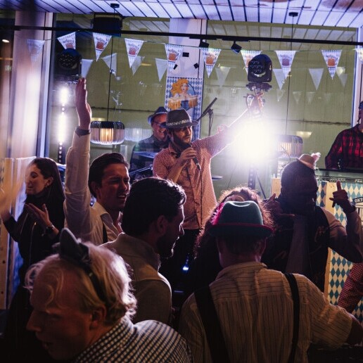 Band Den Haag  (NL) Oktoberfest Piano Show