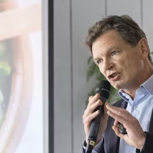 Speaker Amsterdam Zuidoost  (NL) Presentation Wholesale and Retail