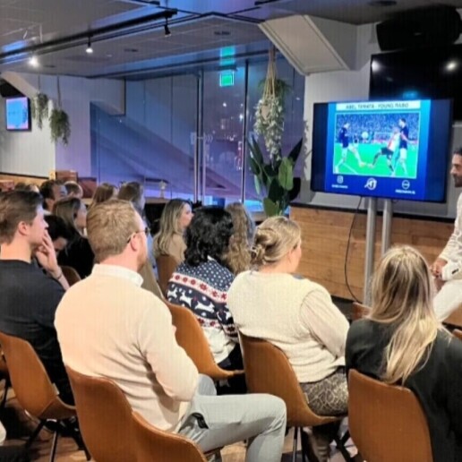 Spreker Almere  (NL) Abel Tamata voor scholen!