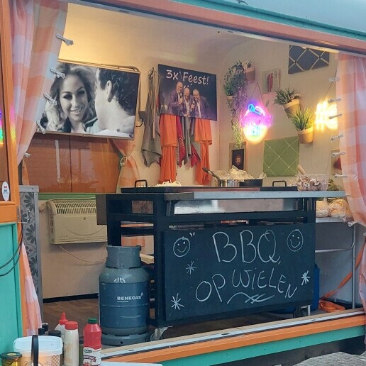 Foodtruck Heerhugowaard  (NL) Leukste Feestje op Wielen food&karaoke