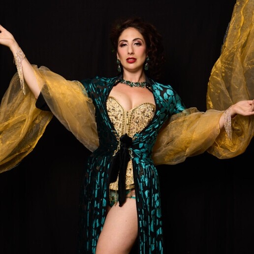 Dancer Tilburg  (NL) Burlesque danseres Miss Betty L'Amour