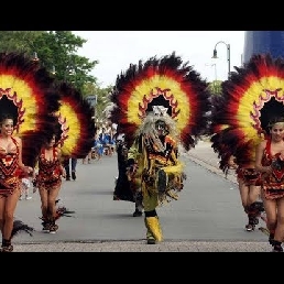 Mobiele indianen dansgroep