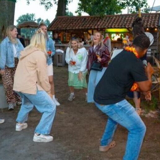 Zanger Minderhout  (BE) Latin zanger Elichi, puro sabor!