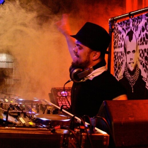 DJ Nijmegen  (NL) DJ Timmie Tirol, smallest DJ in Europe