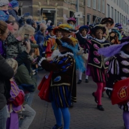 2 vrolijke pieten op uw sinterklaasfeest