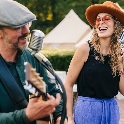 Band Beek  (Gelderland)(NL) Lara Leaves | Semi Akoestisch Duo