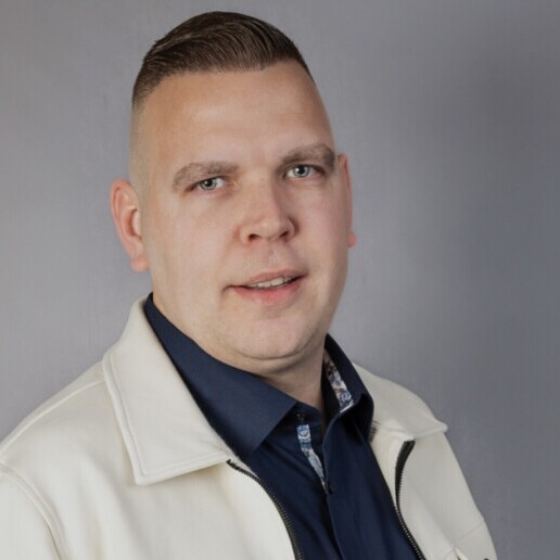 Singer (male) Wolvega  (NL) Rob Valon