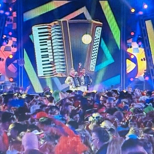 Accordeonist Vlaardingen  (NL) Crazy Accordeons RiTiTi Polka