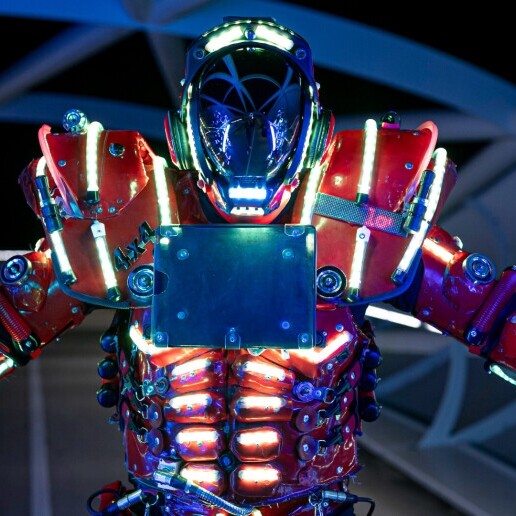 Actor Lijnden  (NL) Levensechte LED Robots voor jouw event
