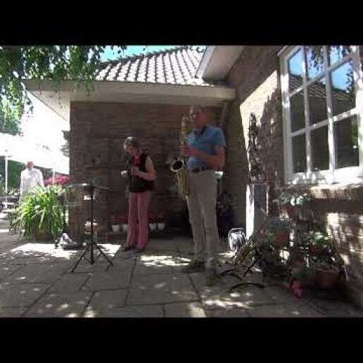 Zangeres Nijverdal  (NL) Just 2 of Us, nice music for you ...